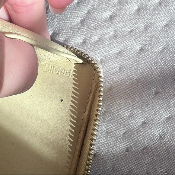 Louis Vuitton Vernis Bloom Wallet Yellow MI0959 - Picture 10 of 10